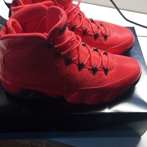 Air Jordan Retro 9 Size 8.5 All Red - Picture 4 of 4